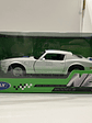Welly Pontiac Firebird Trans Am 1972 1:24 (blanco/azul) – Ícono “muscle” en miniatura para coleccionistas en Chile - Miniatura 10