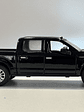 Motormax Ford F-150 Limited Crew Cab 2019 1:24 (negra) – lujo “full-size” hecho miniatura - Miniatura 5