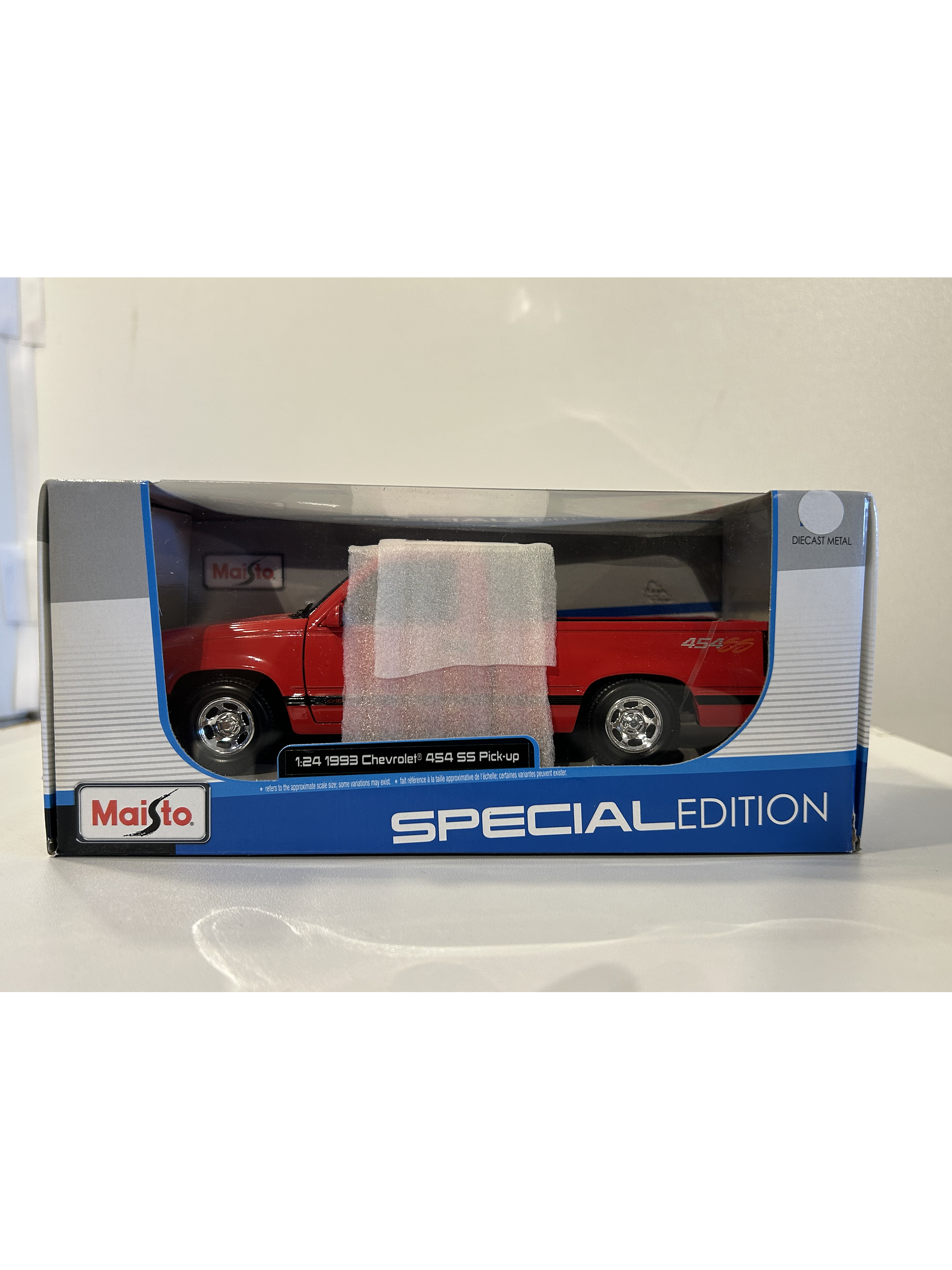 Maisto Chevrolet 454 SS Pick-up 1993 - Camioneta de culto a escala 1:24  – el “muscle truck” de los 90's 10