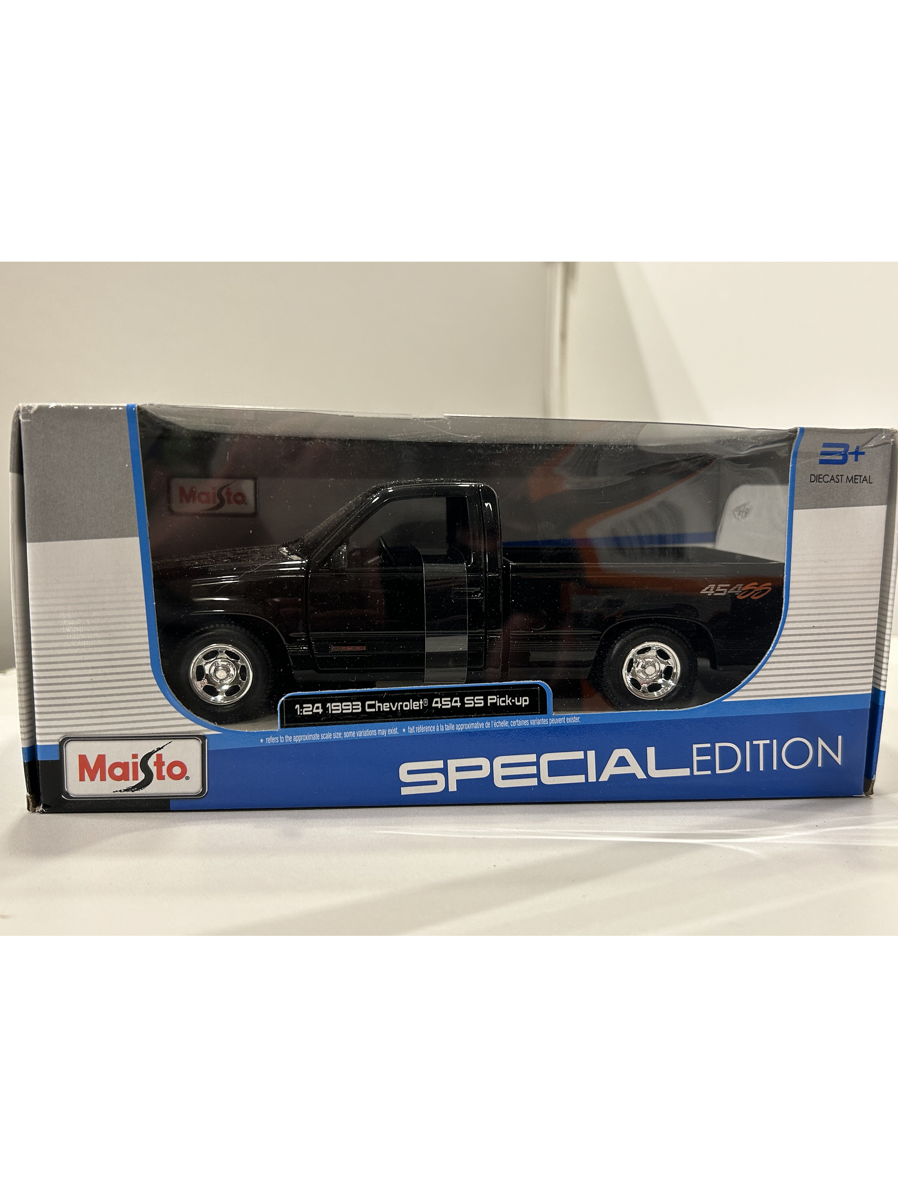 Maisto Chevrolet 454 SS Pick-up 1993 - Camioneta de culto a escala 1:24  – el “muscle truck” de los 90's 21
