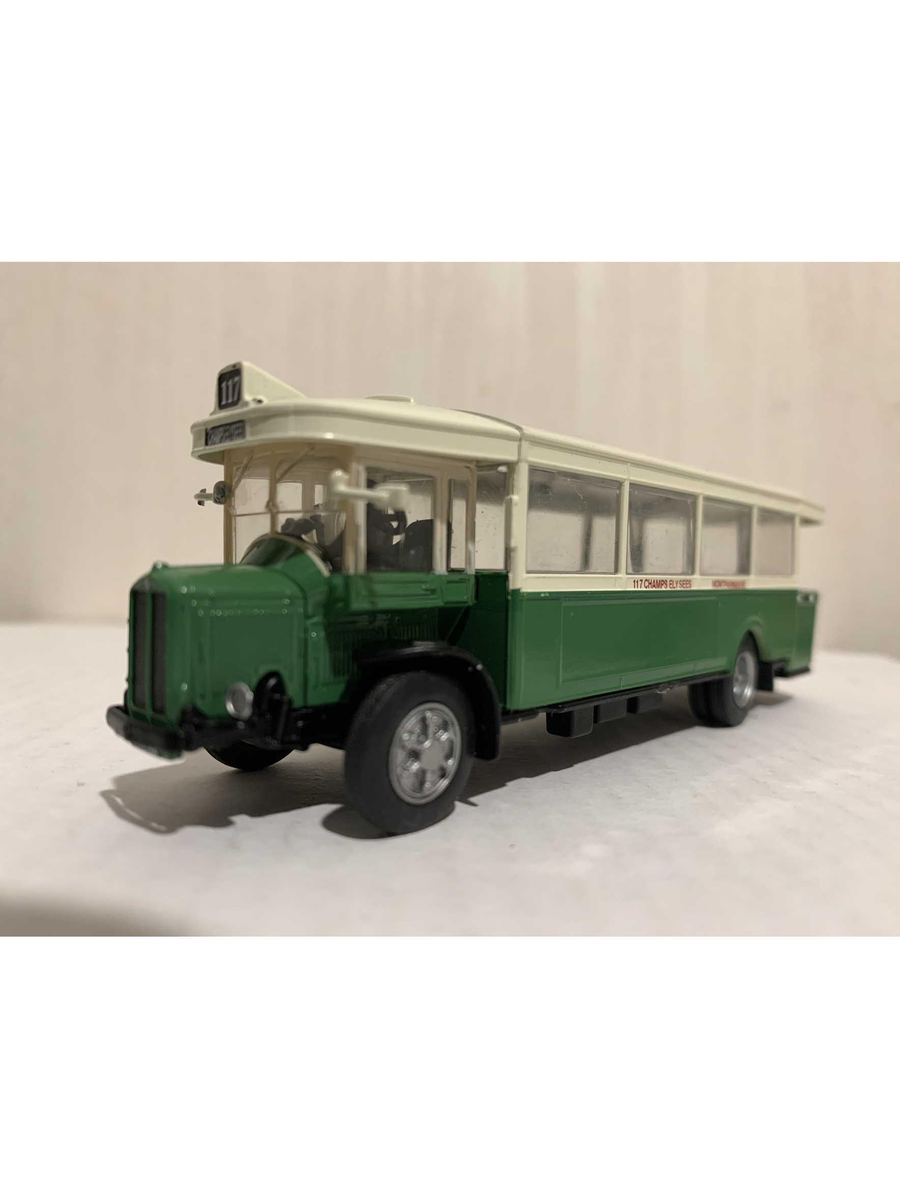 Renault TN6 París 1:72 (Buses of the World) – el autobús parisino de la “plateforme arrière”. SIN CAJA, EN BLISTER ORIGINAL 1