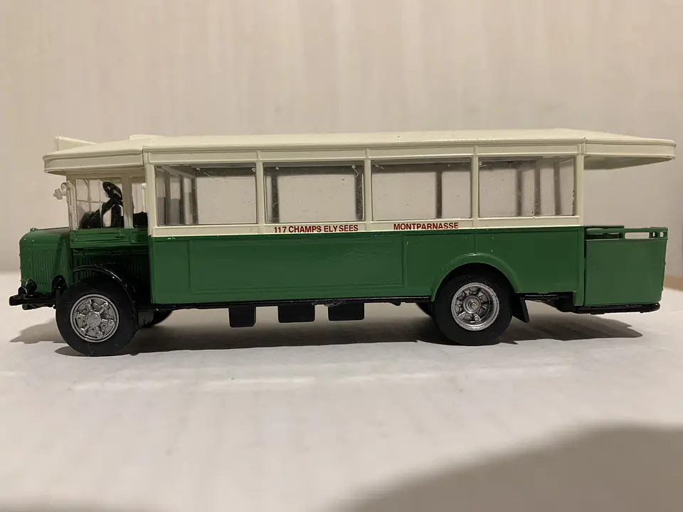 Bus Renault TN6 París 1:72 (Buses of the World) 4