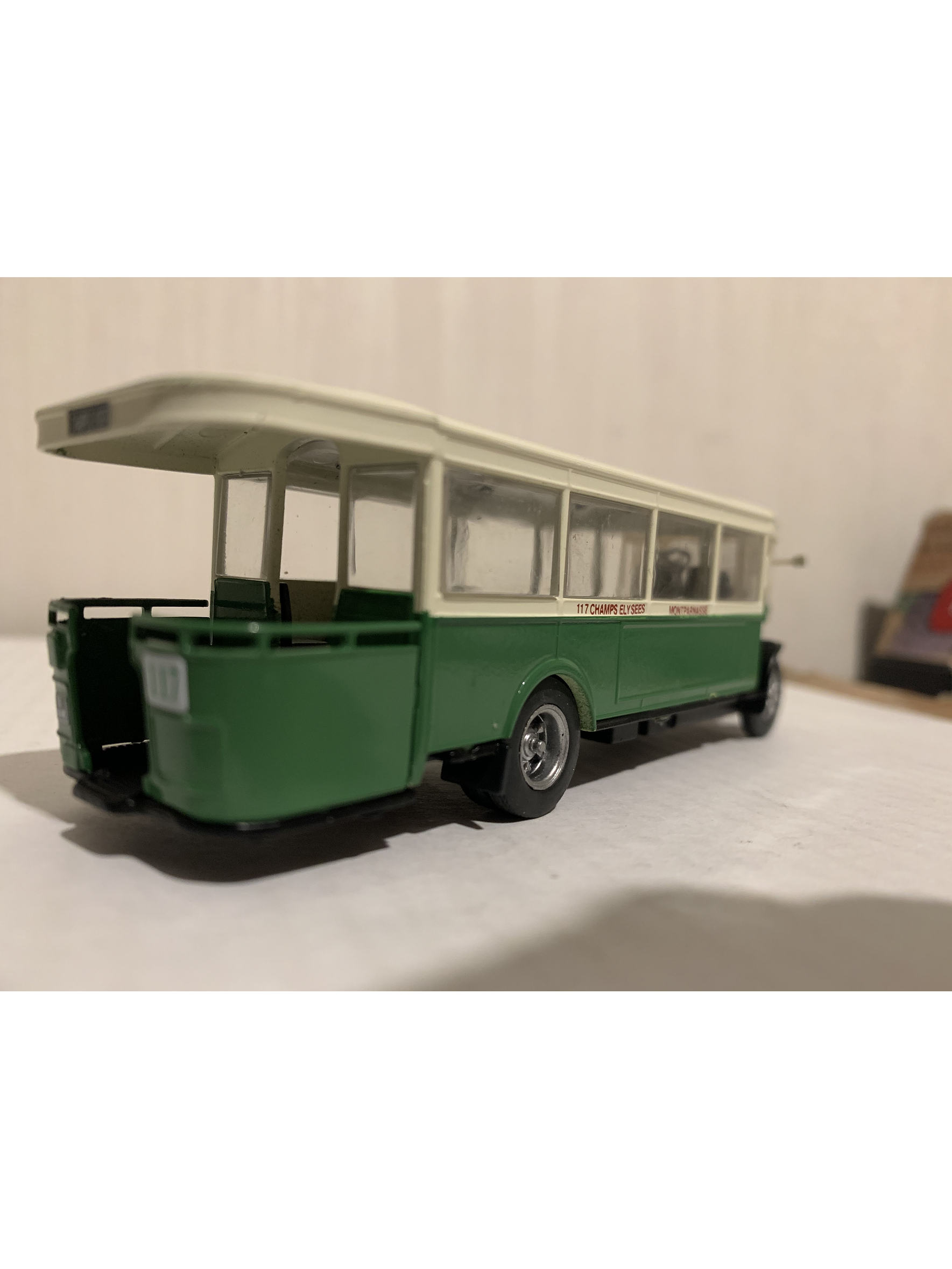 Renault TN6 París 1:72 (Buses of the World) – el autobús parisino de la “plateforme arrière”. SIN CAJA, EN BLISTER ORIGINAL 6