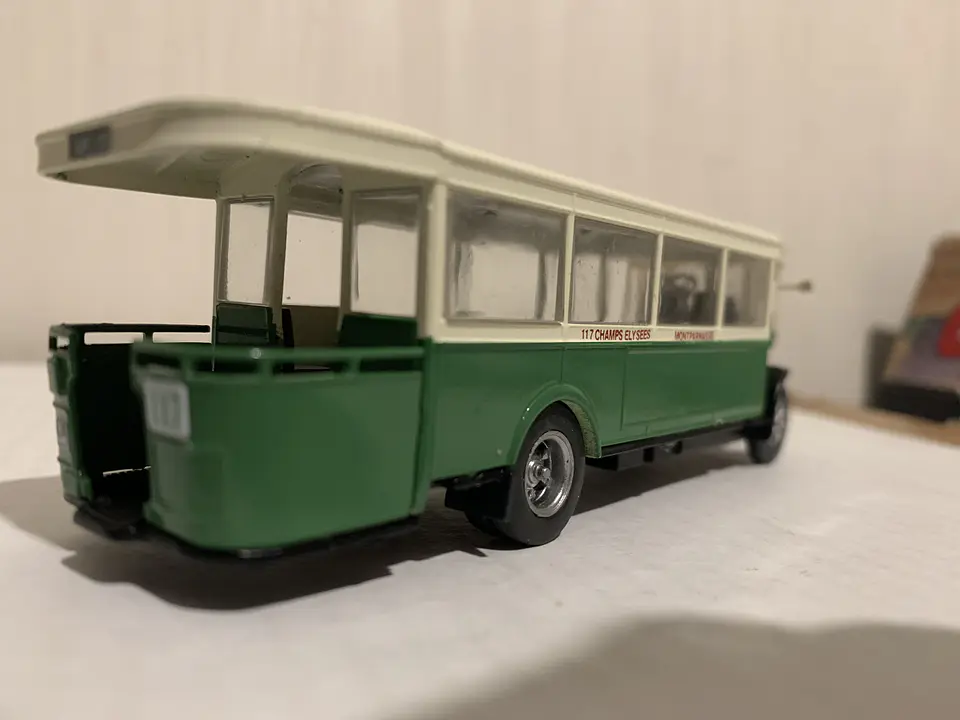 Bus Renault TN6 París 1:72 (Buses of the World) 6