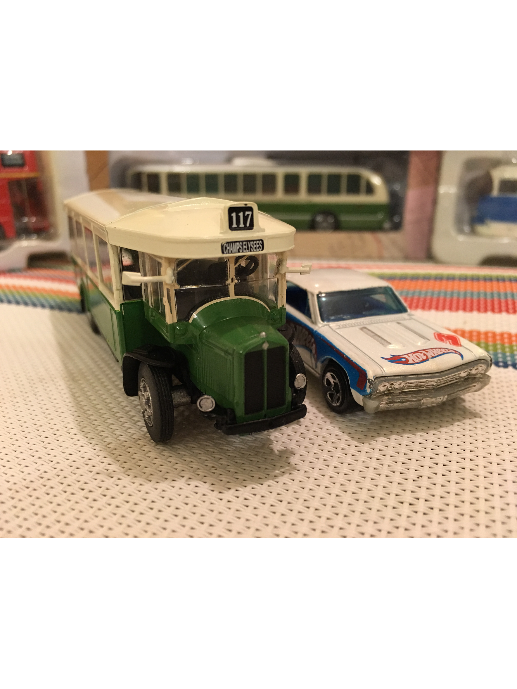 Renault TN6 París 1:72 (Buses of the World) – el autobús parisino de la “plateforme arrière”. SIN CAJA, EN BLISTER ORIGINAL 8