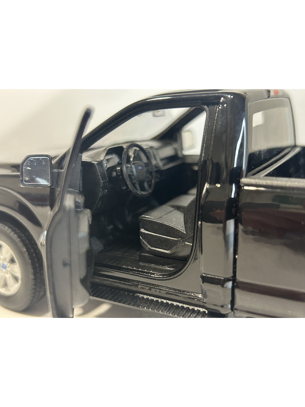 WELLY Ford F-150 Regular Cab 2015 1:24 rojo – Pick-up a escala die-cast con puertas y portalón operativos | Chile.  SIN CAJA ORIGINAL 22