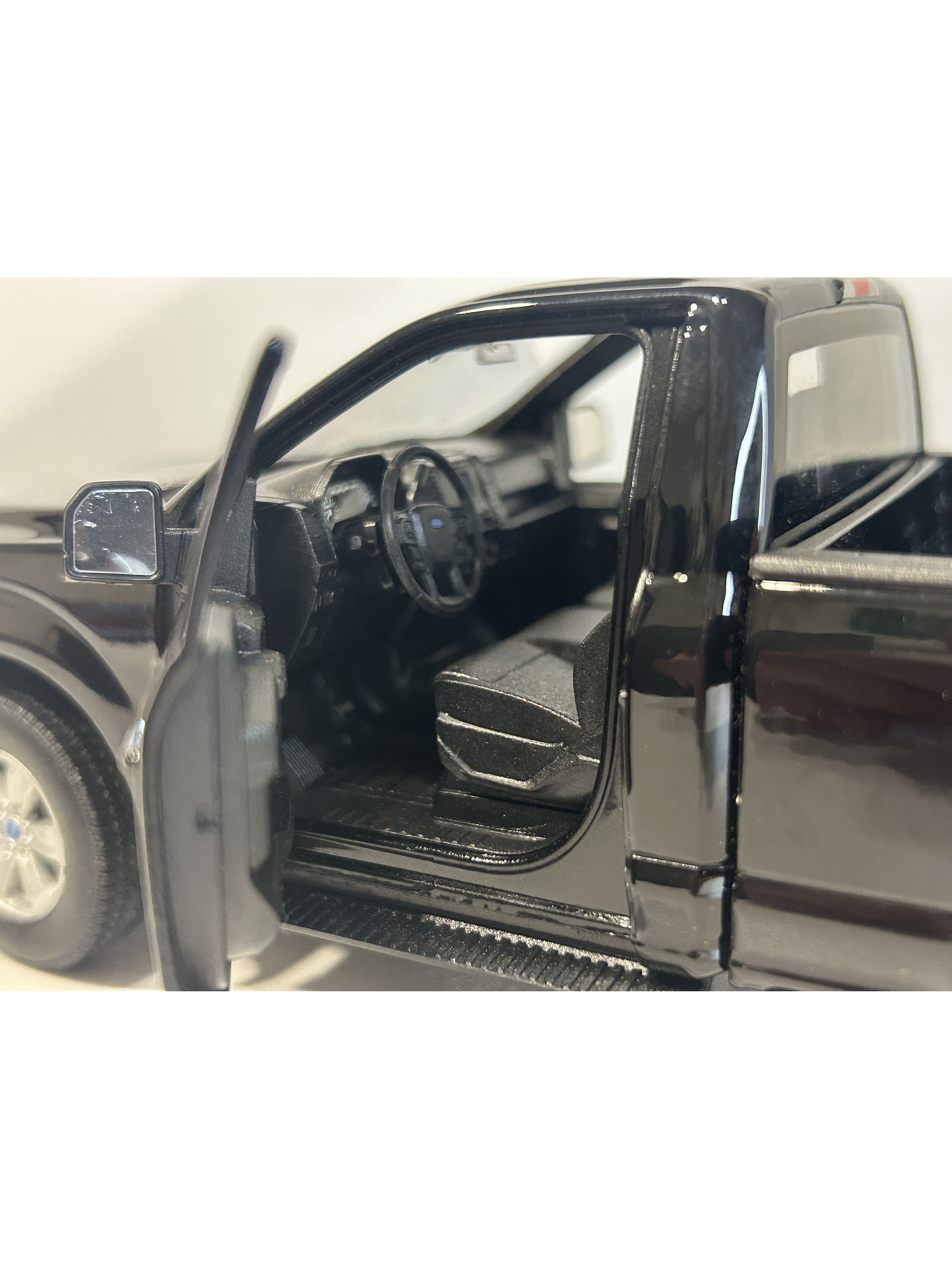 WELLY Ford F-150 Regular Cab 2015 1:24 rojo – Pick-up a escala die-cast con puertas y portalón operativos | Chile.  SIN CAJA ORIGINAL 22