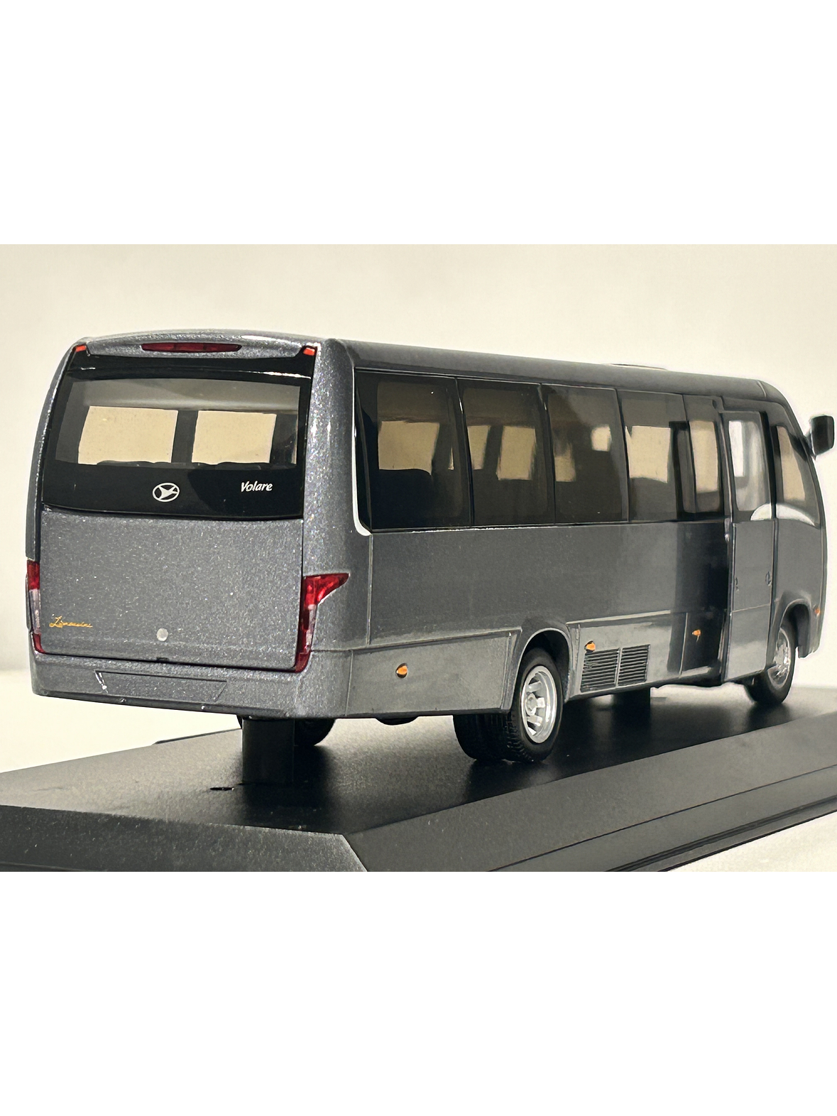 Marcopolo Volare 1:42 – Mini bus brasileño de referencia para turismo y transporte colectivo en Chile 7