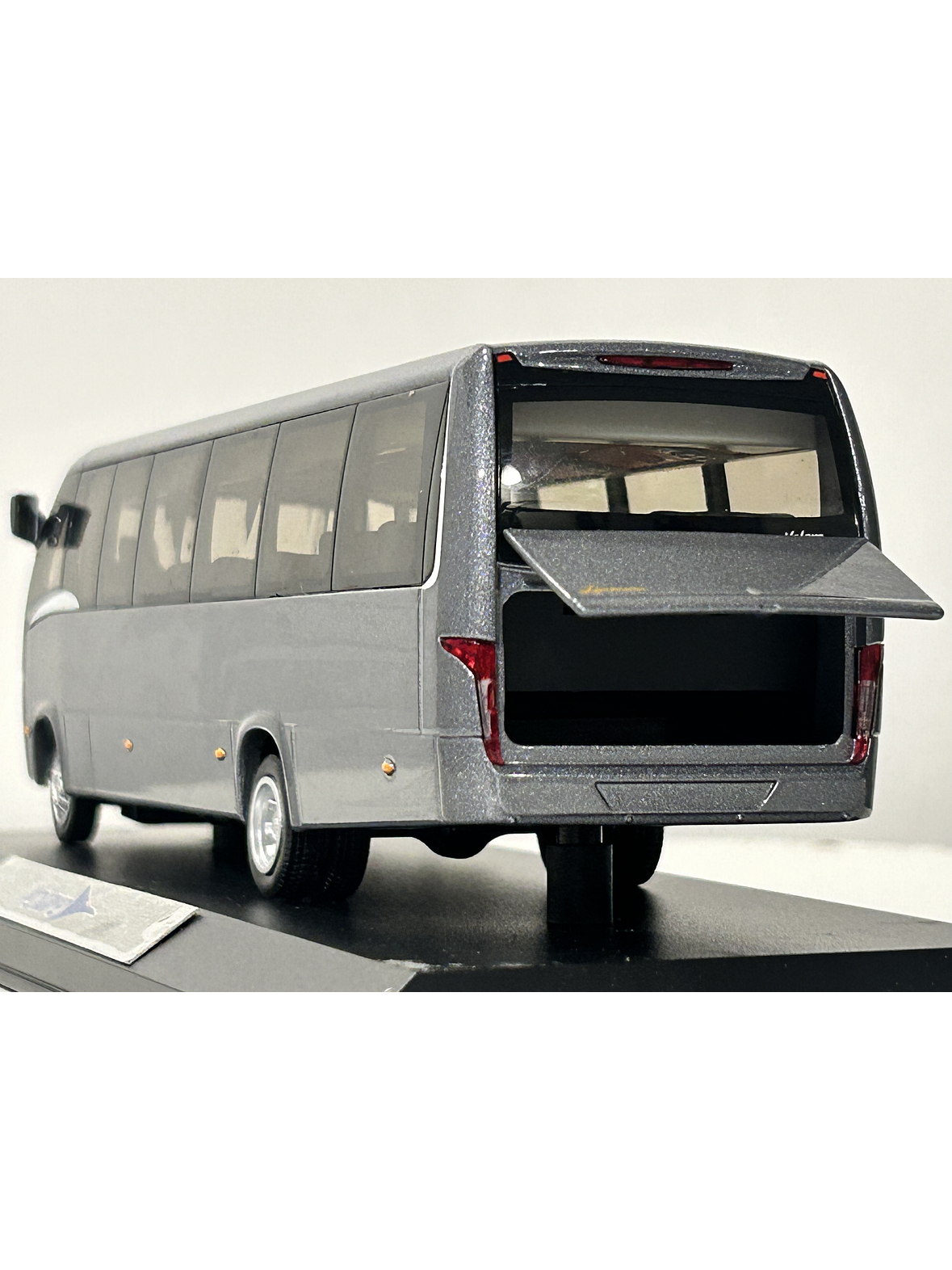 Marcopolo Volare 1:42 – Mini bus brasileño de referencia para turismo y transporte colectivo en Chile 8