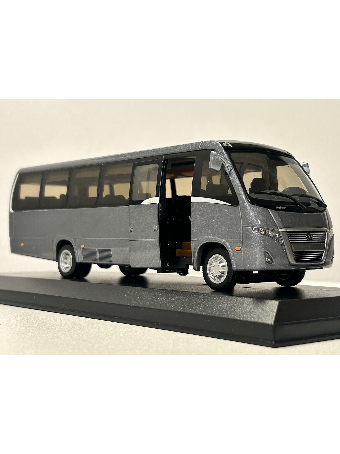 Marcopolo Volare 1:42 – Mini bus brasileño de referencia para turismo y transporte colectivo en Chile 11