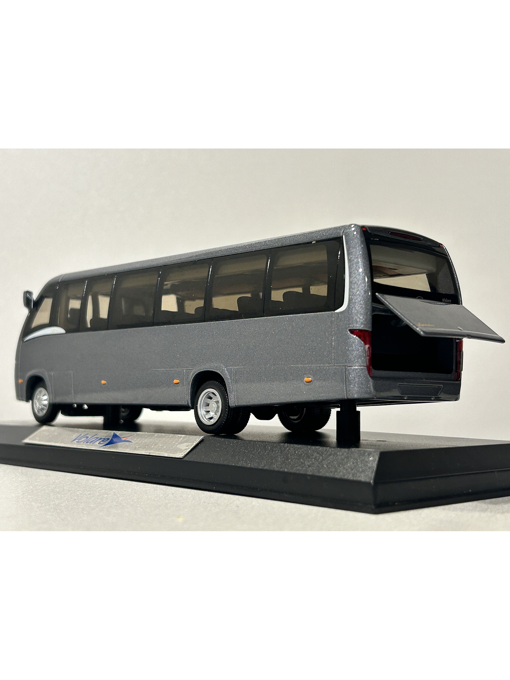 Marcopolo Volare 1:42 – Mini bus brasileño de referencia para turismo y transporte colectivo en Chile 9