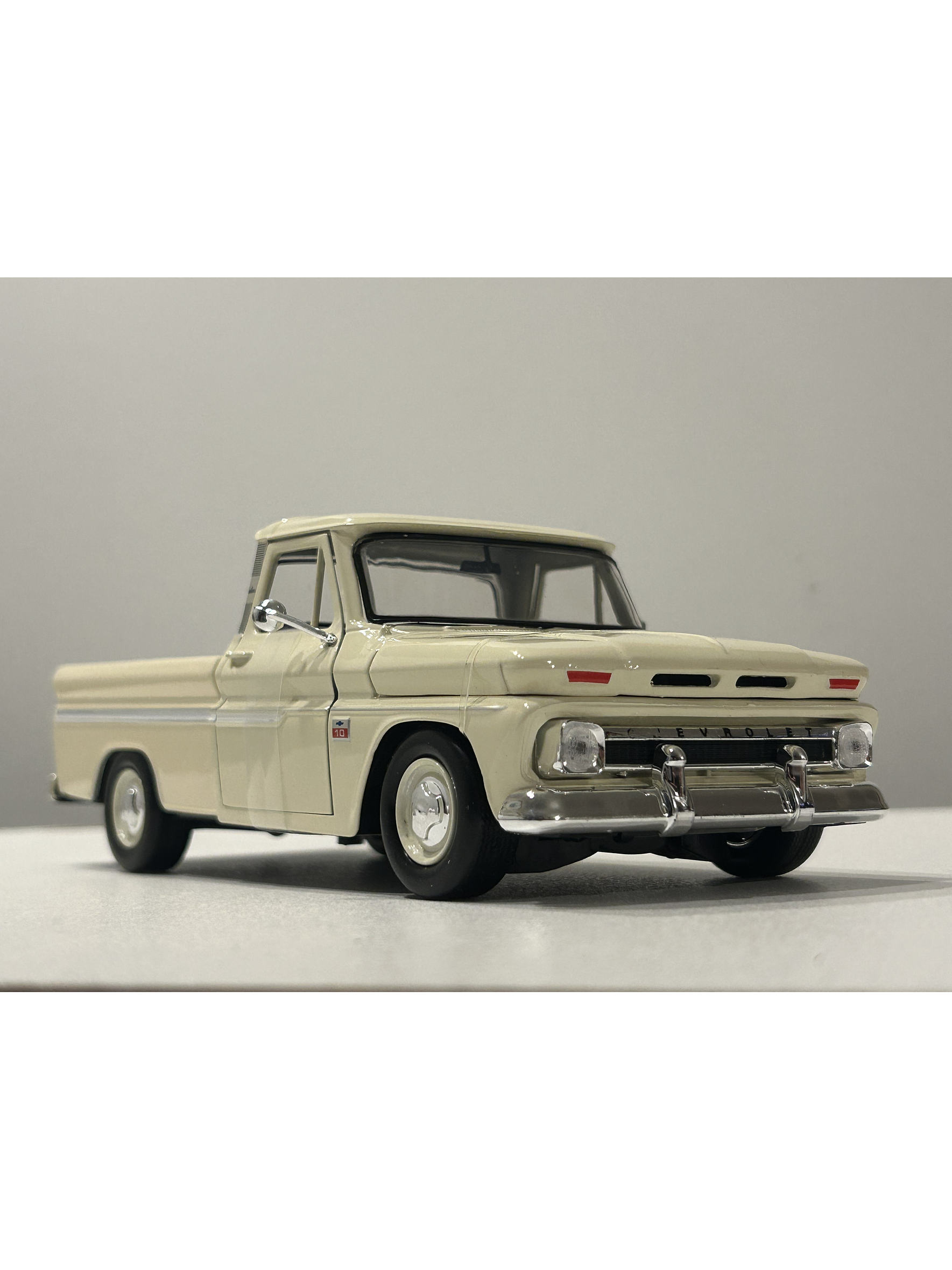 Motormax Chevrolet C10 Fleetside Pick-Up 1966, 1:24 – Clásico “C-10” primera generación | Ruta Nostalgia Chile 10