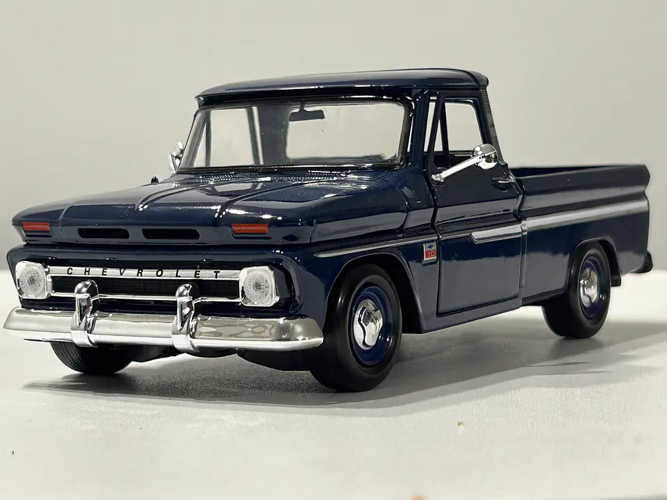 Camioneta Chevrolet C10 Fleetside Pick-Up | Motormax 1:24 13