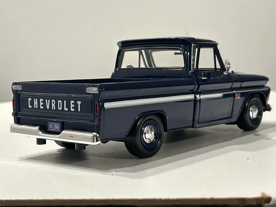 Camioneta Chevrolet C10 Fleetside Pick-Up | Motormax 1:24 21
