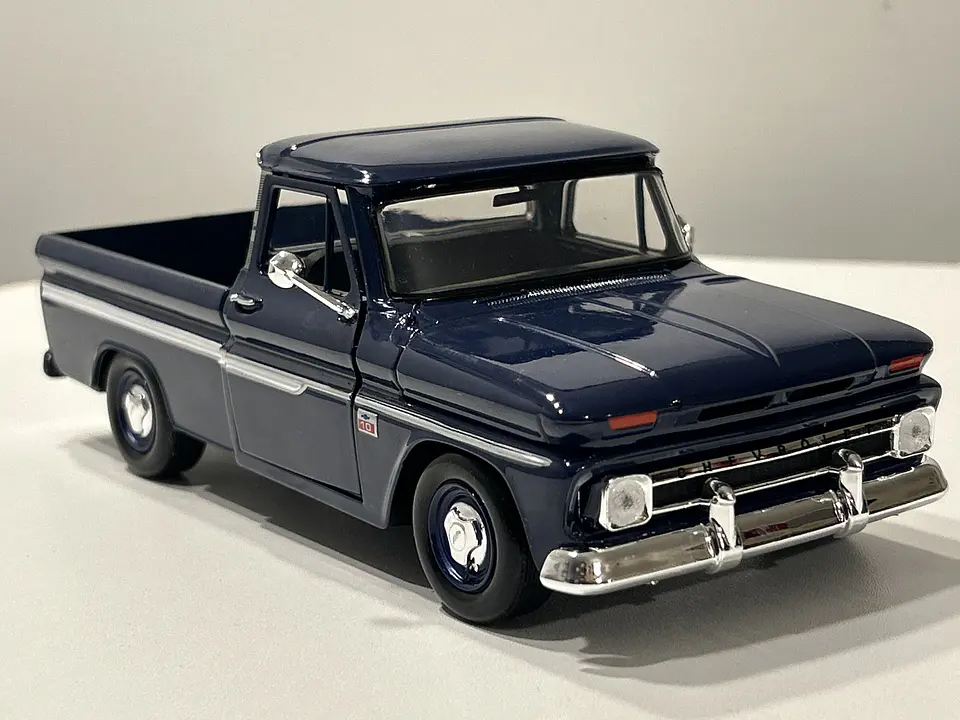 Camioneta Chevrolet C10 Fleetside Pick-Up | Motormax 1:24 15