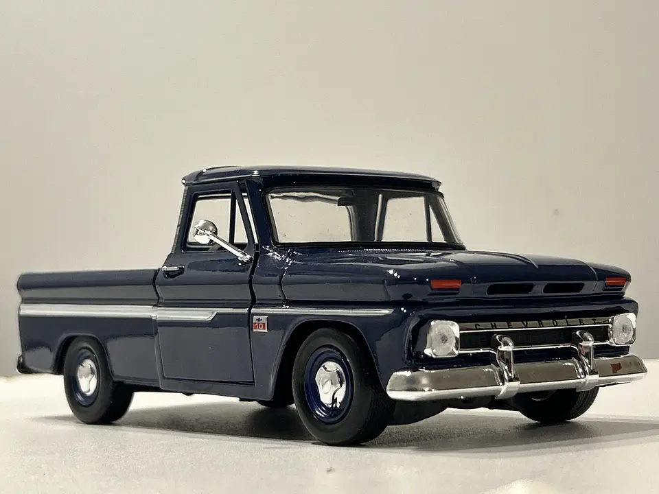Camioneta Chevrolet C10 Fleetside Pick-Up | Motormax 1:24 23