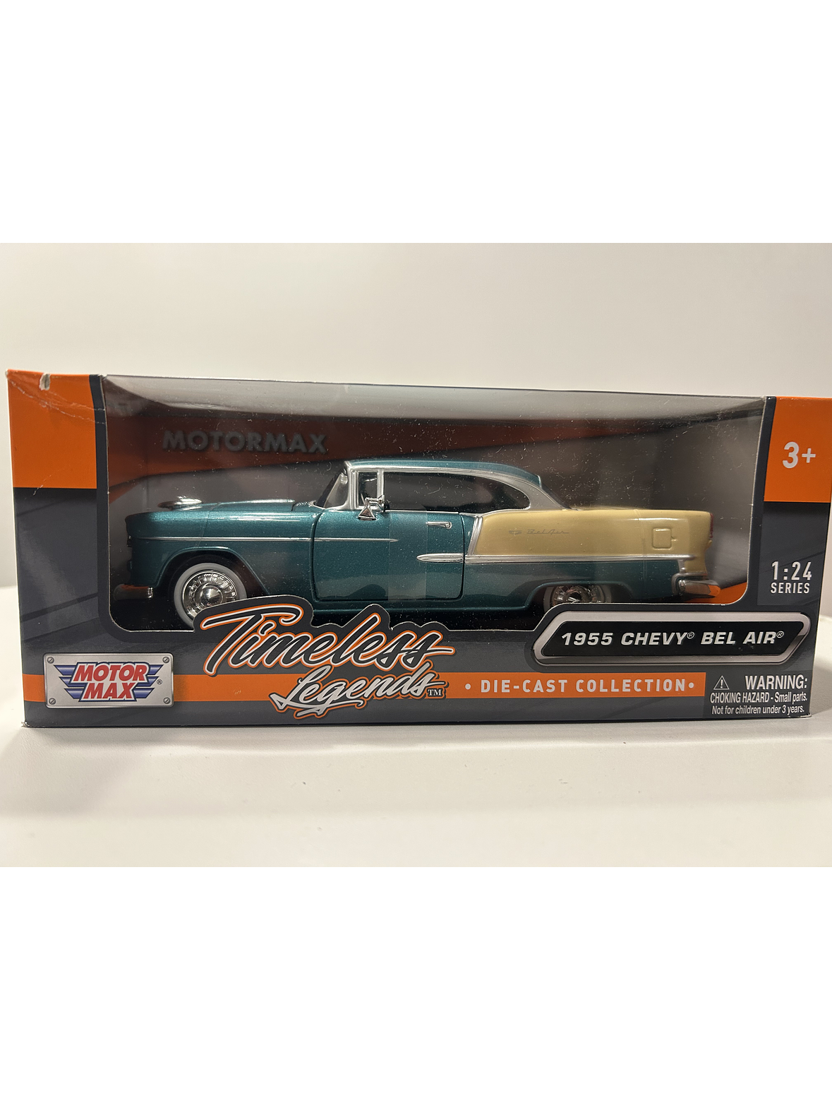 Motormax Chevrolet Bel Air Hardtop 1955 1:24 (verde metálico/beige) – Edición “Timeless Legends” 12