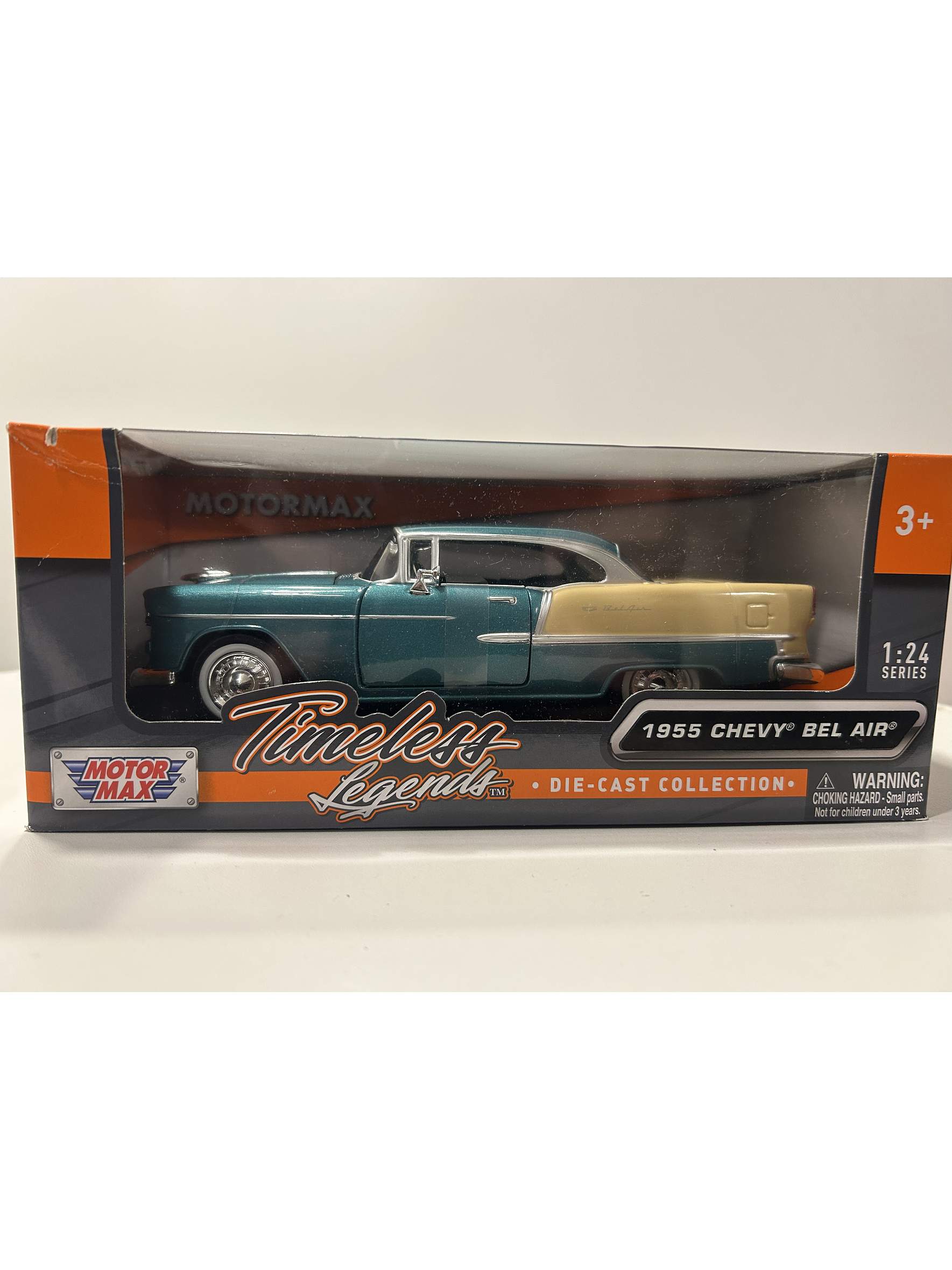 Motormax Chevrolet Bel Air Hardtop 1955 1:24 (verde metálico/beige) – Edición “Timeless Legends” 12