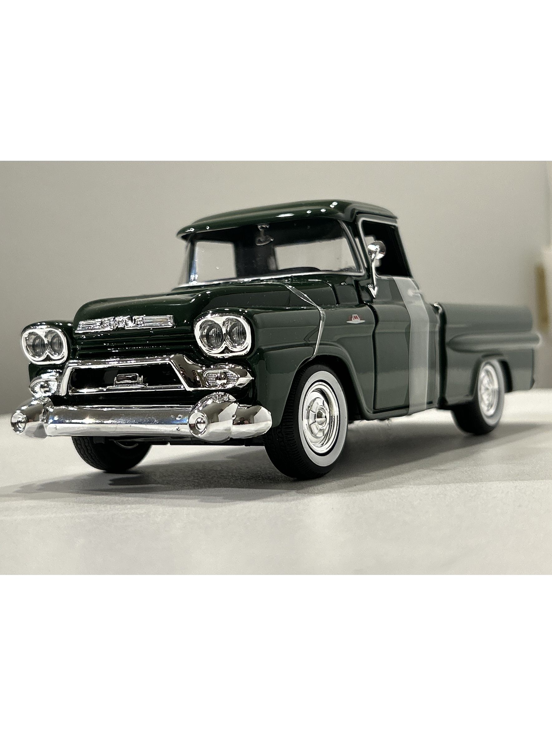 Motormax GMC 100 Pickup, 1:24 (Timeless Legends) – Ruta Nostalgia Chile 23