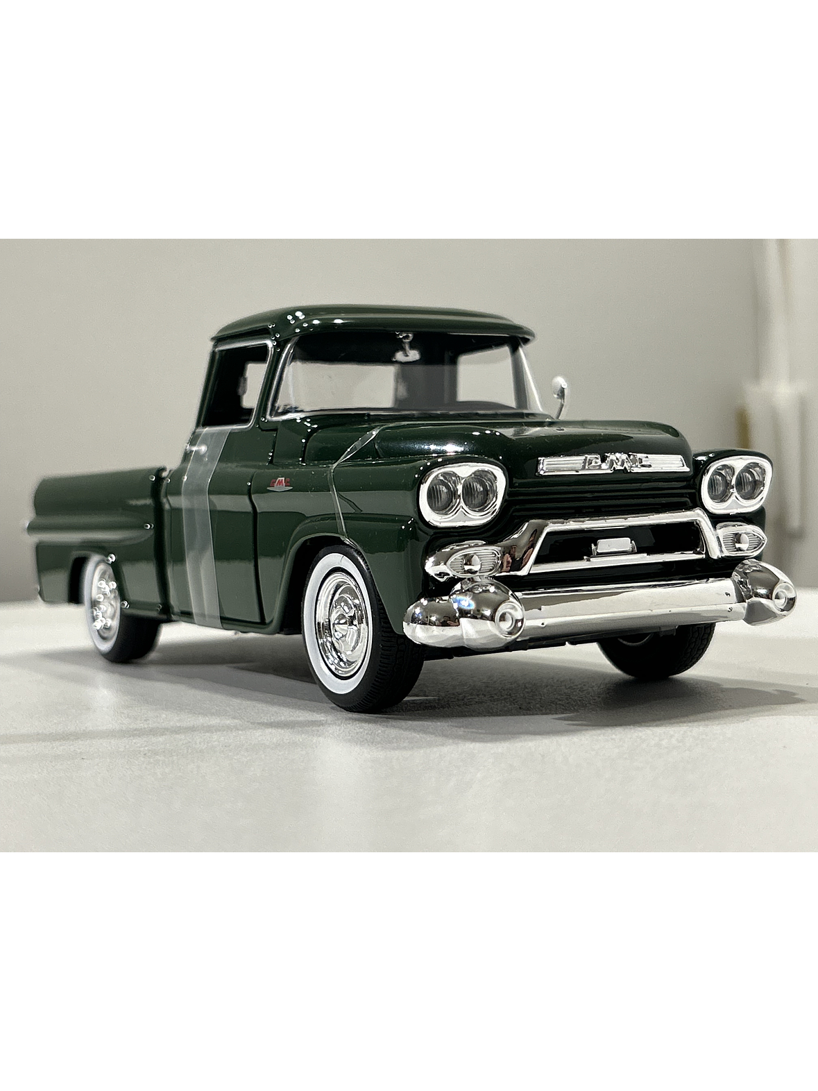 Motormax GMC 100 Pickup, 1:24 (Timeless Legends) – Ruta Nostalgia Chile 26