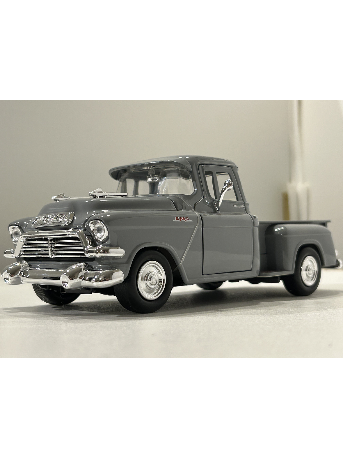 Motormax GMC 100 Pickup, 1:24 (Timeless Legends) – Ruta Nostalgia Chile 12