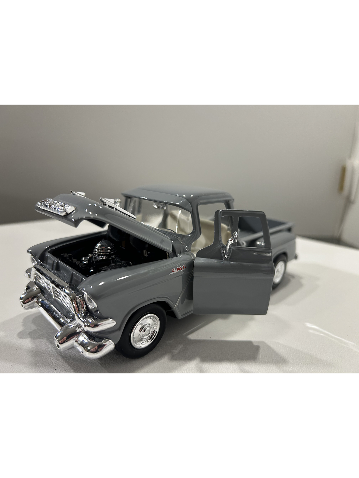 Motormax GMC 100 Pickup, 1:24 (Timeless Legends) – Ruta Nostalgia Chile 14