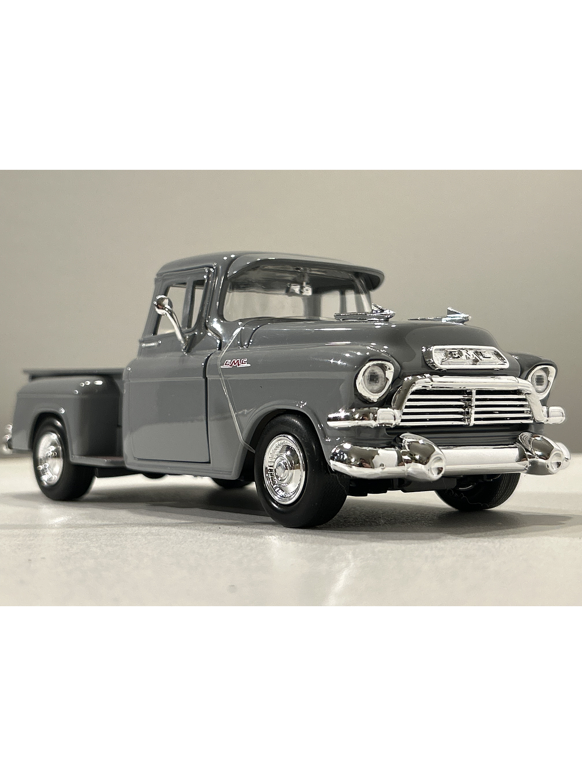 Motormax GMC 100 Pickup, 1:24 (Timeless Legends) – Ruta Nostalgia Chile 21