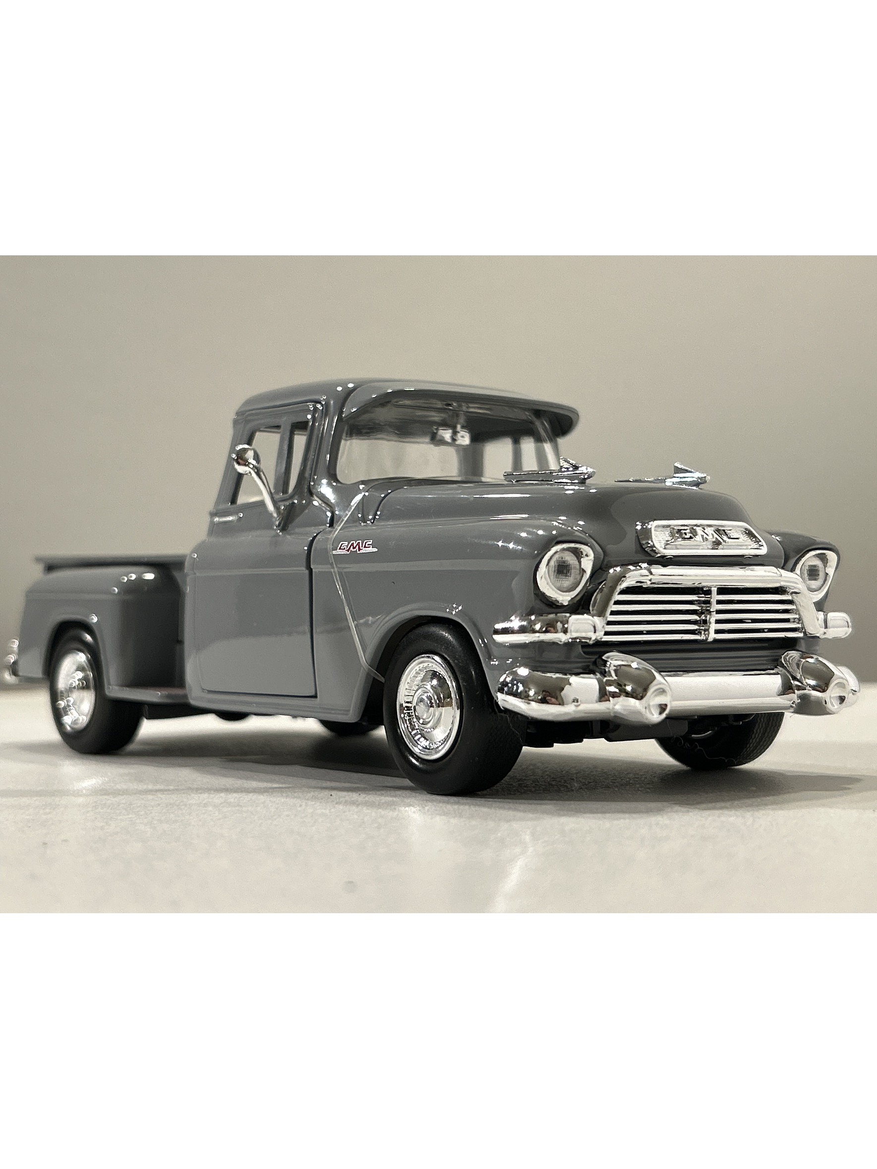 Motormax GMC 100 Pickup, 1:24 (Timeless Legends) – Ruta Nostalgia Chile 21