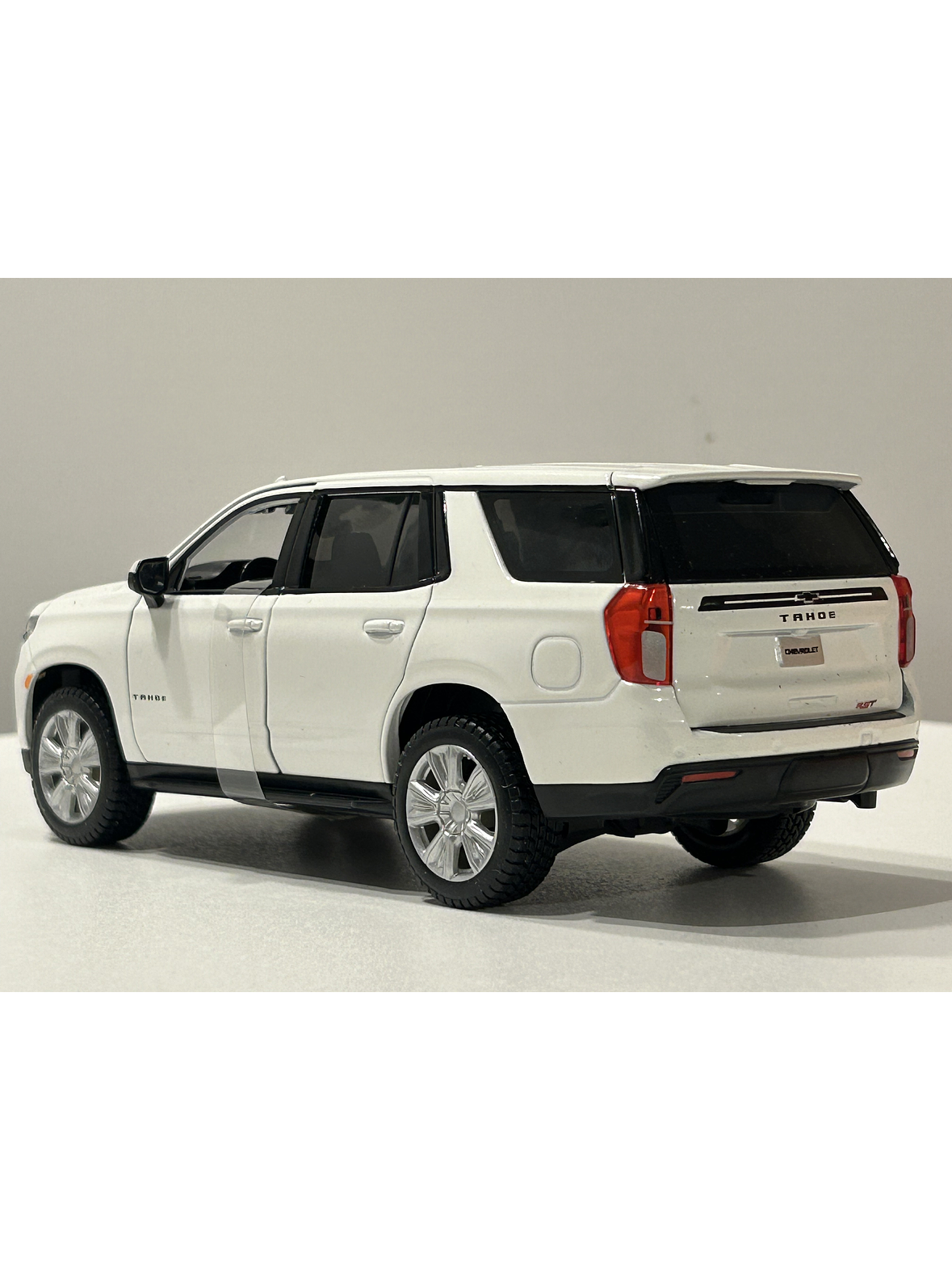 Chevrolet Tahoe 2021 Maisto Special Edition 1:26  – Ruta Nostalgia Chile 7
