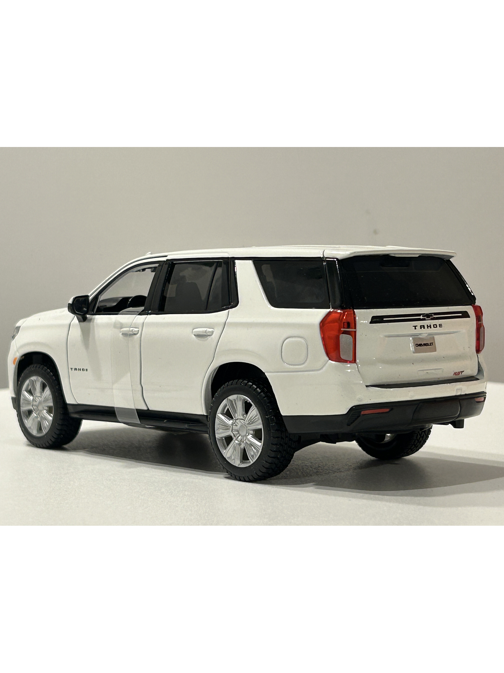 Chevrolet Tahoe 2021 Maisto Special Edition 1:26  – Ruta Nostalgia Chile 7