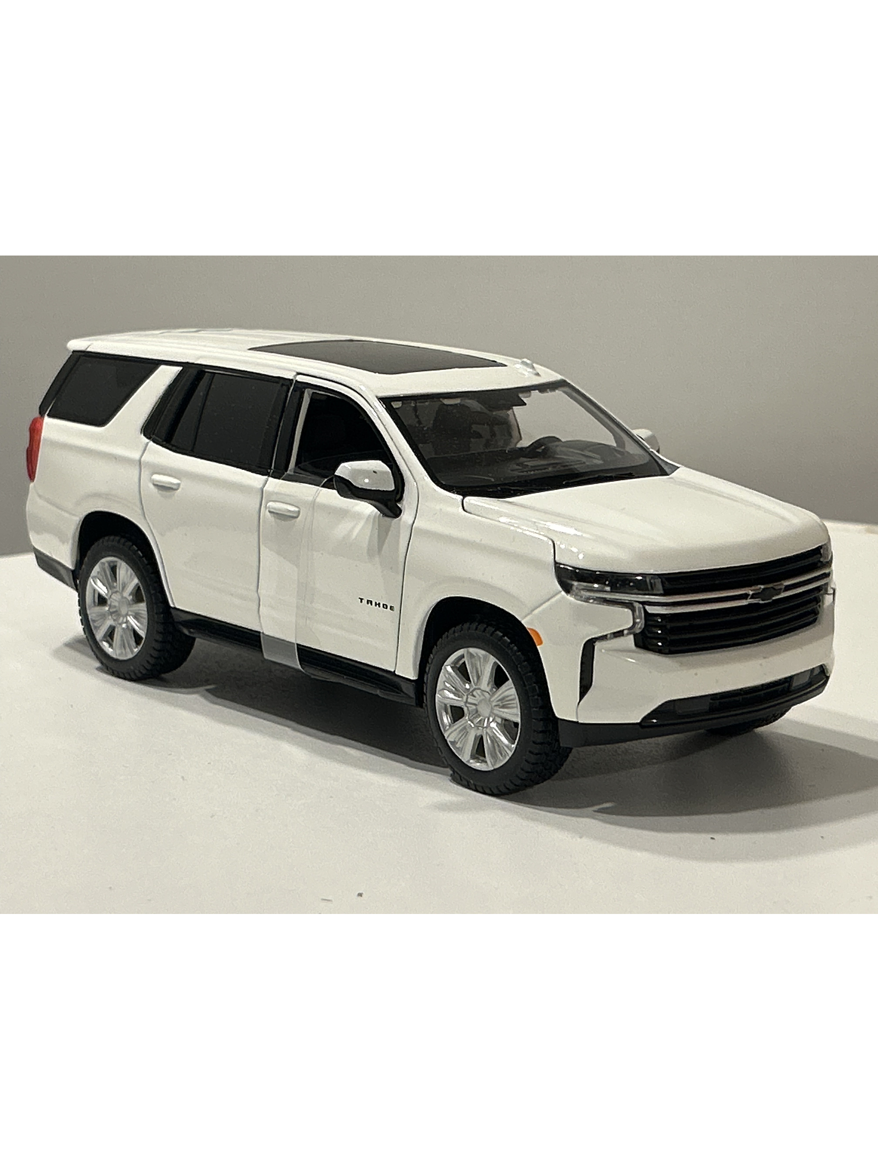 Chevrolet Tahoe 2021 Maisto Special Edition 1:26  – Ruta Nostalgia Chile 4