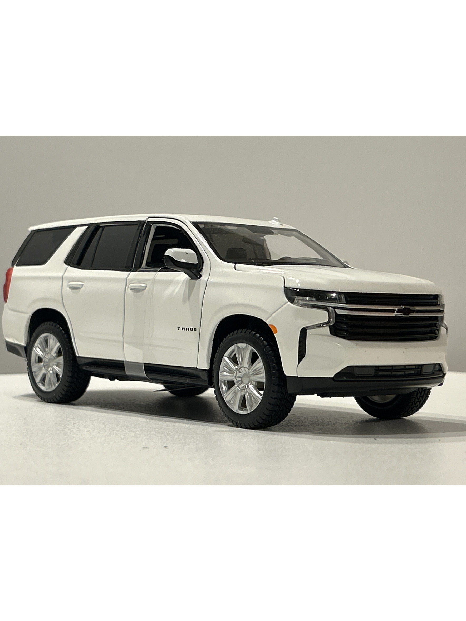 Chevrolet Tahoe 2021 Maisto Special Edition 1:26  – Ruta Nostalgia Chile 9