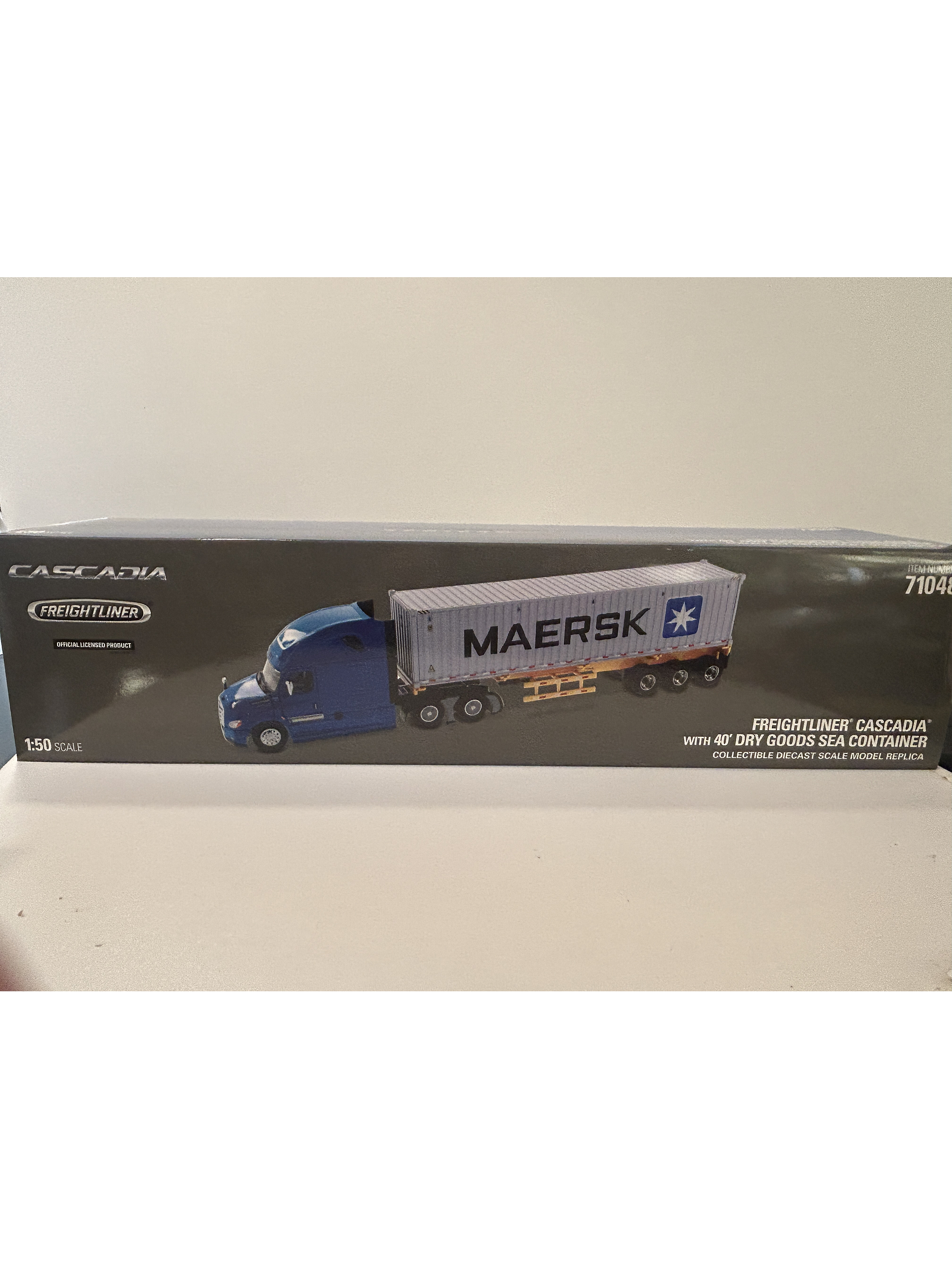 Freightliner Cascadia con tráiler esqueletal y contenedor 40’ MAERSK – Diecast Masters 1:50 15