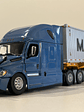 Freightliner Cascadia con tráiler esqueletal y contenedor 40’ MAERSK – Diecast Masters 1:50 - Miniatura 1