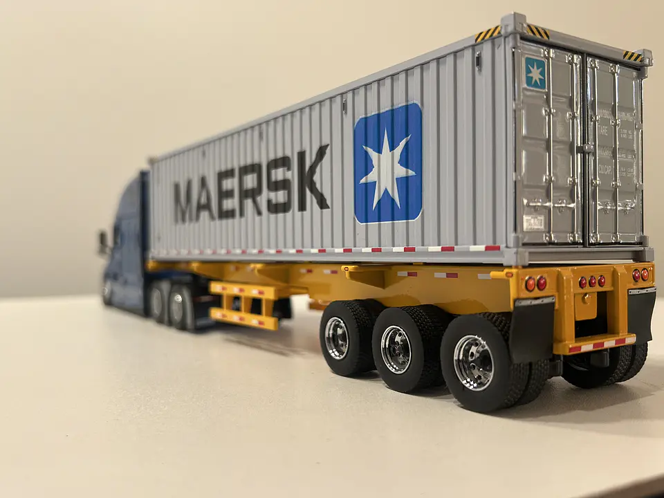 Camión Freightliner Cascadia con | Diecast Masters 1:50 11