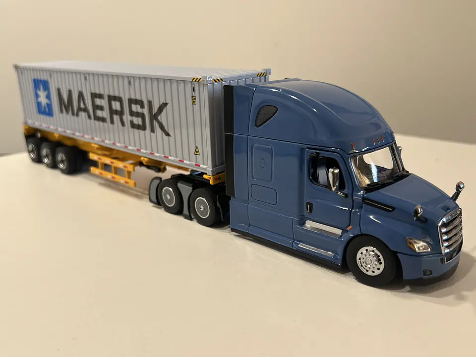 Camión Freightliner Cascadia con | Diecast Masters 1:50 15