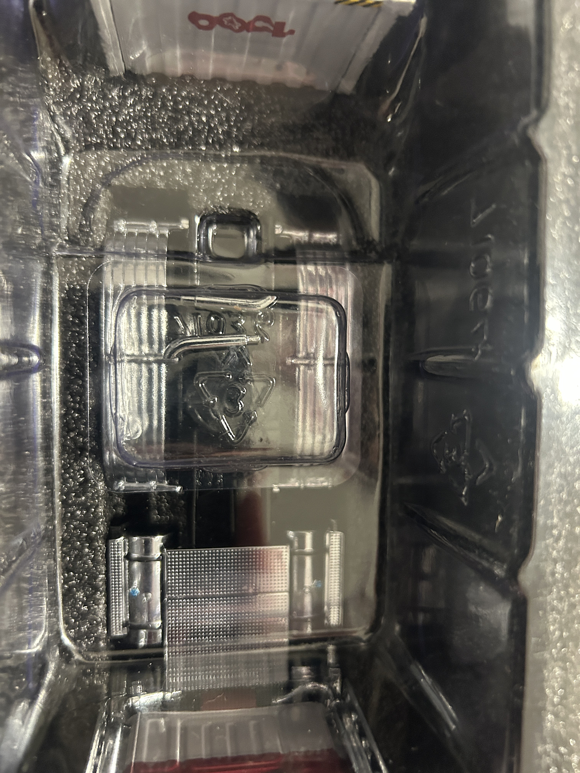 Western Star 4900 SF Day Cab con tráiler esqueletal y contenedor 40’ – Diecast Masters 1:50 (71064) 14