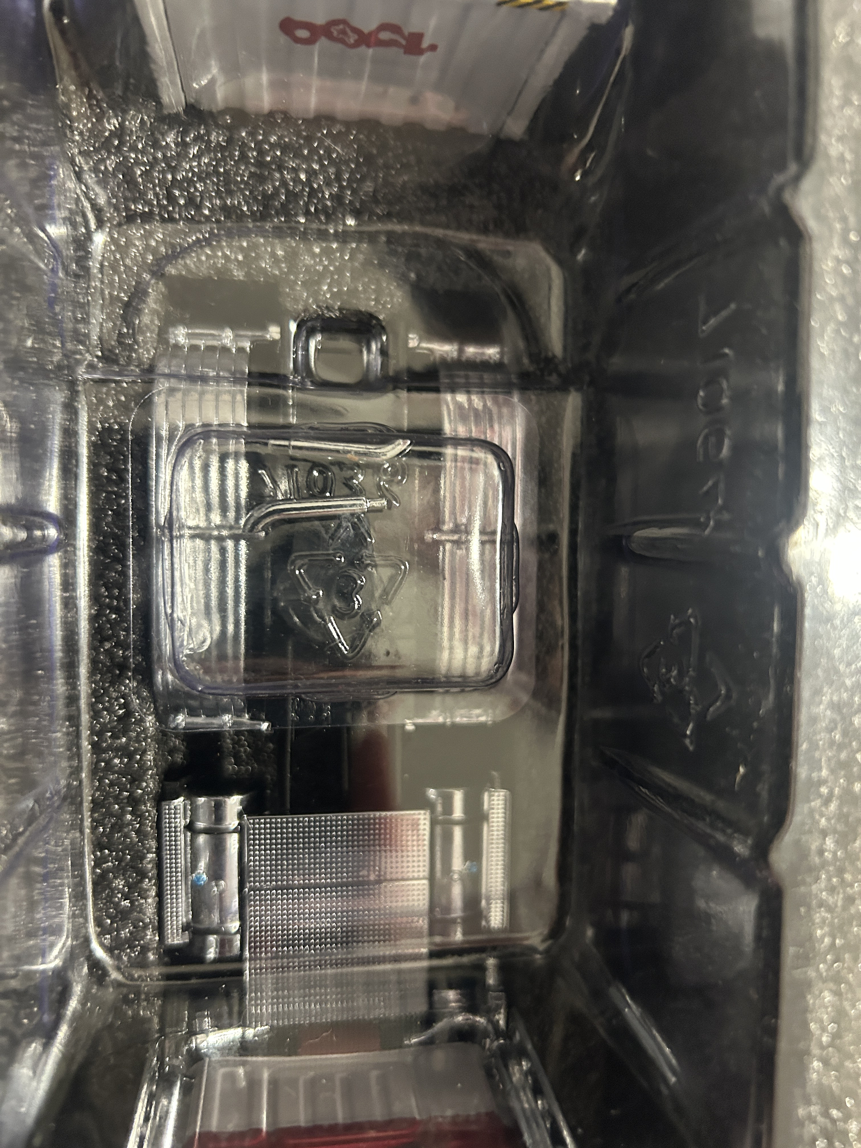 Western Star 4900 SF Day Cab con tráiler esqueletal y contenedor 40’ – Diecast Masters 1:50 (71064) 14