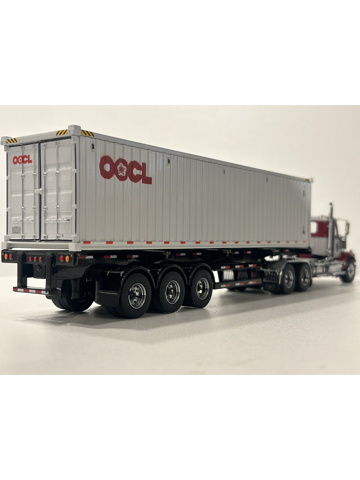 Western Star 4900 SF Day Cab con tráiler esqueletal y contenedor 40’ – Diecast Masters 1:50 (71064) 8
