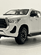 Maisto 1:27 Toyota Hilux Doble Cabina – Camioneta die-cast de trabajo y leyenda en Chile - Miniatura 3