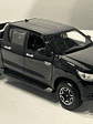 Maisto 1:27 Toyota Hilux Doble Cabina – Camioneta die-cast de trabajo y leyenda en Chile - Miniatura 19