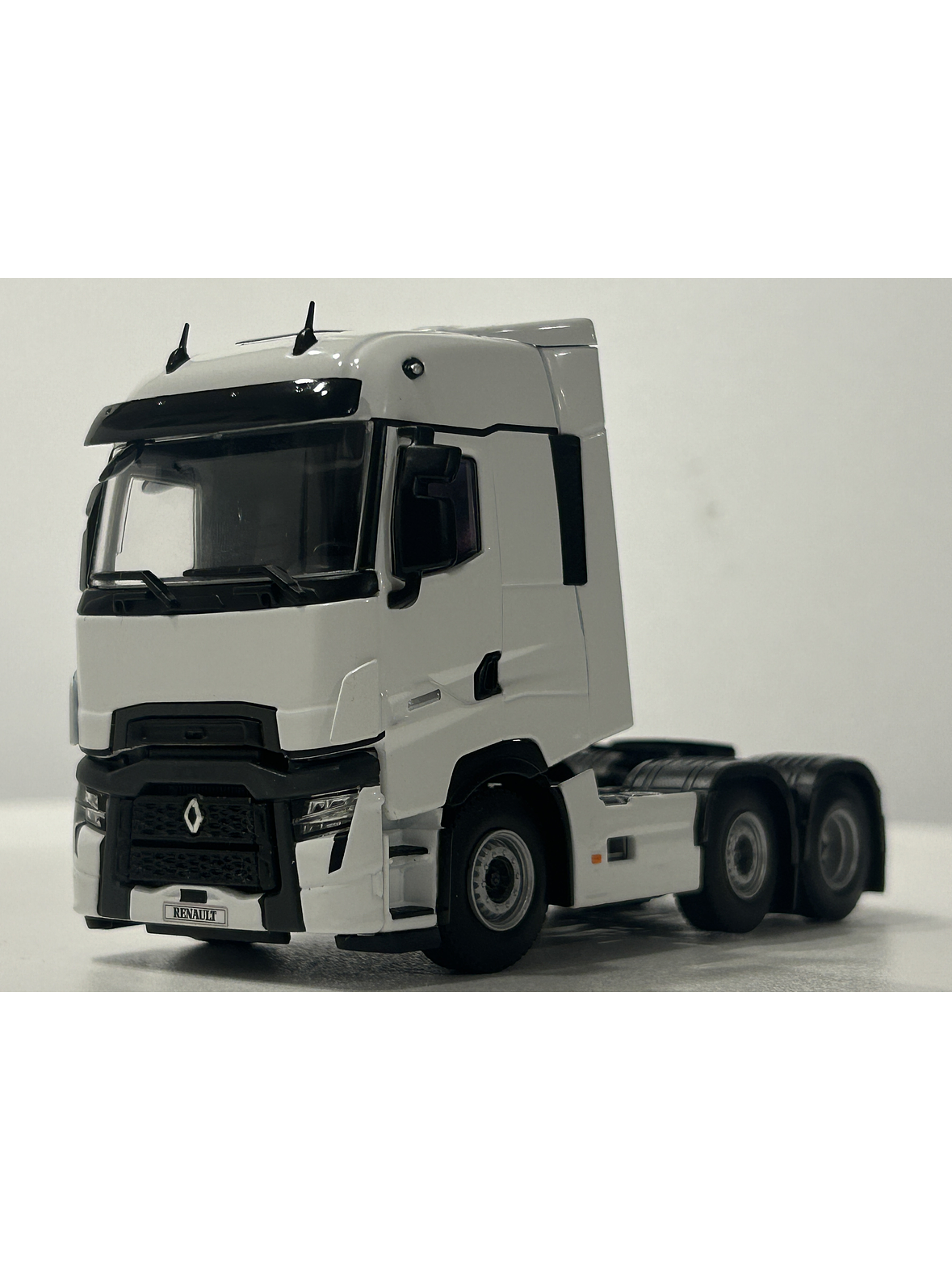 WSI White Line Renault T High Evolution 6x2 1:50 | Miniatura profesional para coleccionistas en Chile 1