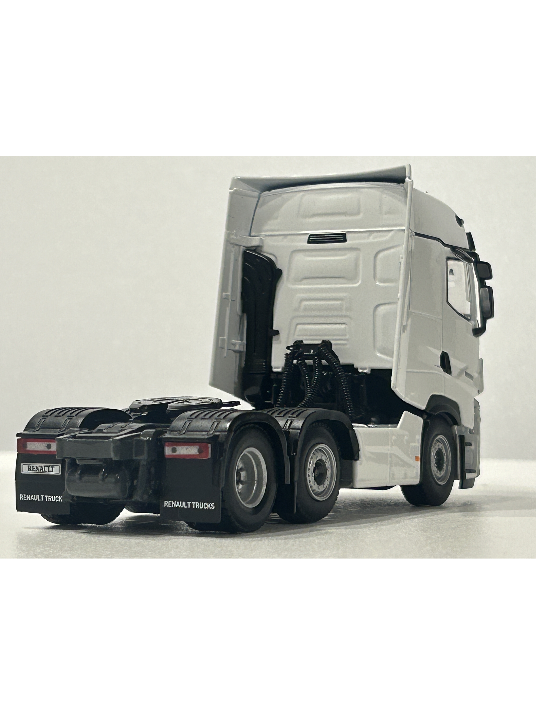 WSI White Line Renault T High Evolution 6x2 1:50 | Miniatura profesional para coleccionistas en Chile 6