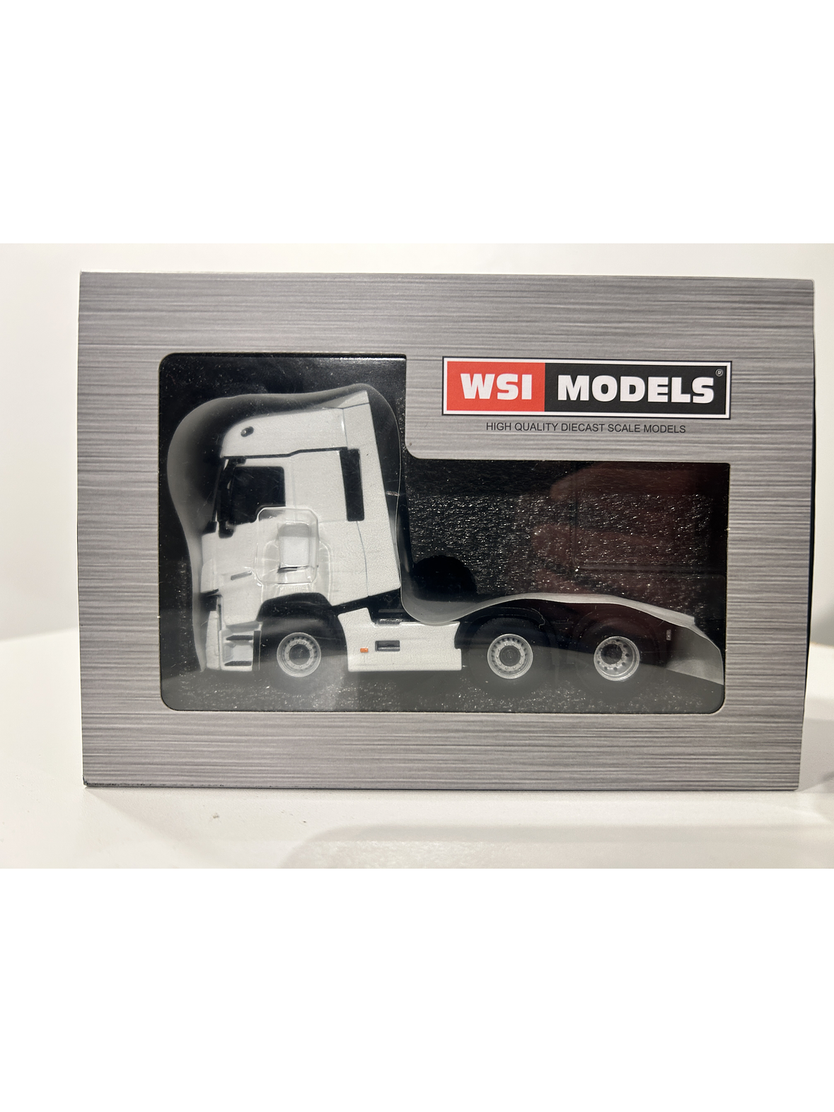 WSI White Line Renault T High Evolution 6x2 1:50 | Miniatura profesional para coleccionistas en Chile 11