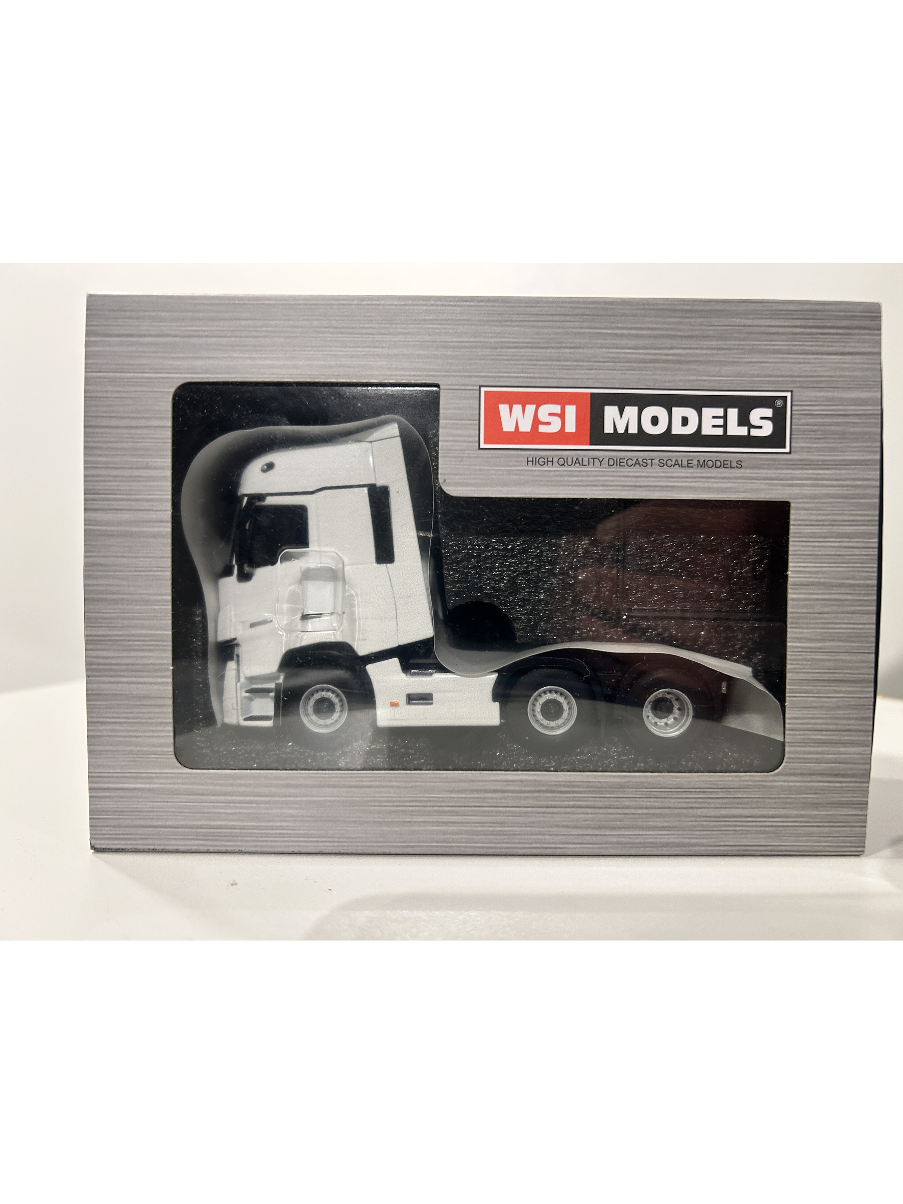 WSI White Line Renault T High Evolution 6x2 1:50 | Miniatura profesional para coleccionistas en Chile 11