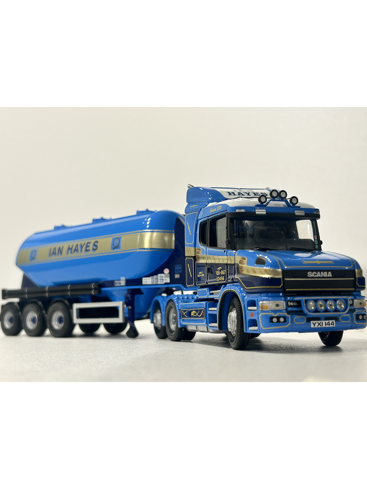 Corgi CC12801  1:50 Scania T-cab + Tolva Feldbinder “Ian Hayes Transport” – Edición Limitada 3