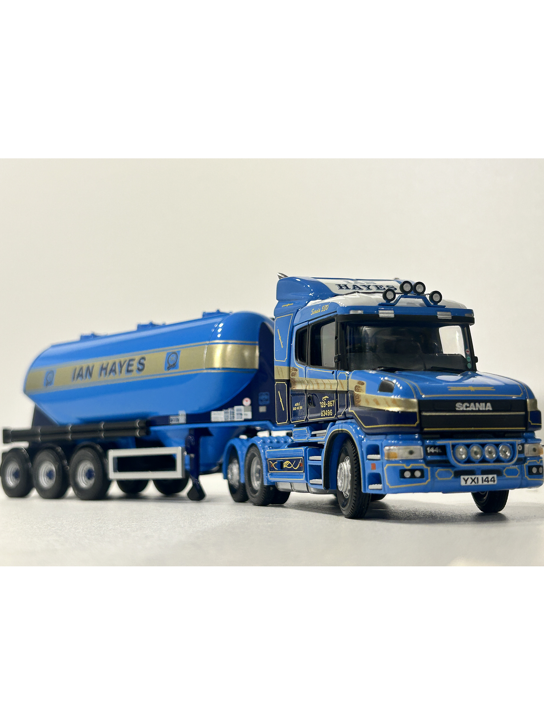 Corgi CC12801  1:50 Scania T-cab + Tolva Feldbinder “Ian Hayes Transport” – Edición Limitada 3