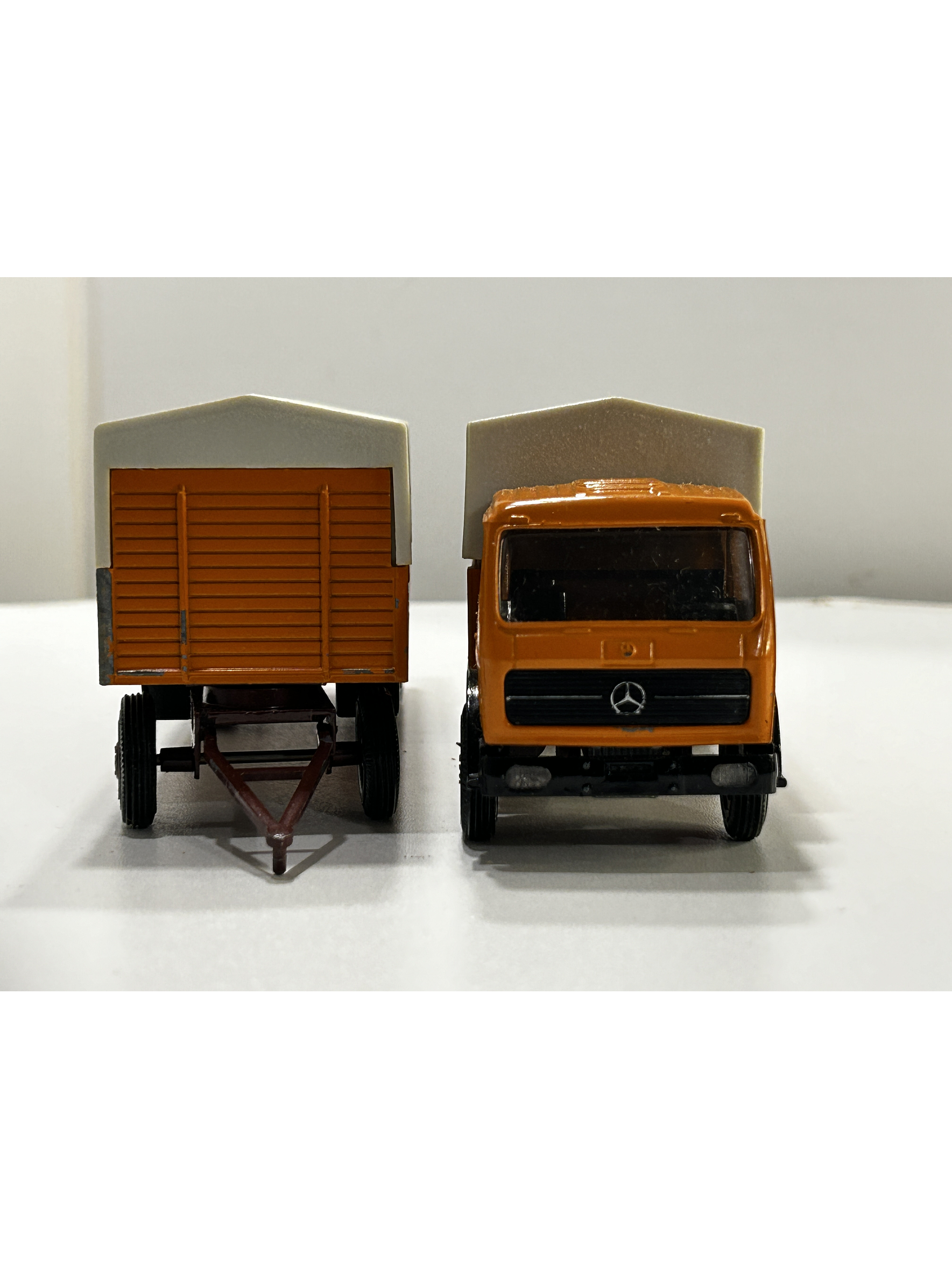 NZG 1:50 Mercedes-Benz 1632/1932 NG con carro lona | Diecast clásico “Made in W. Germany” 16