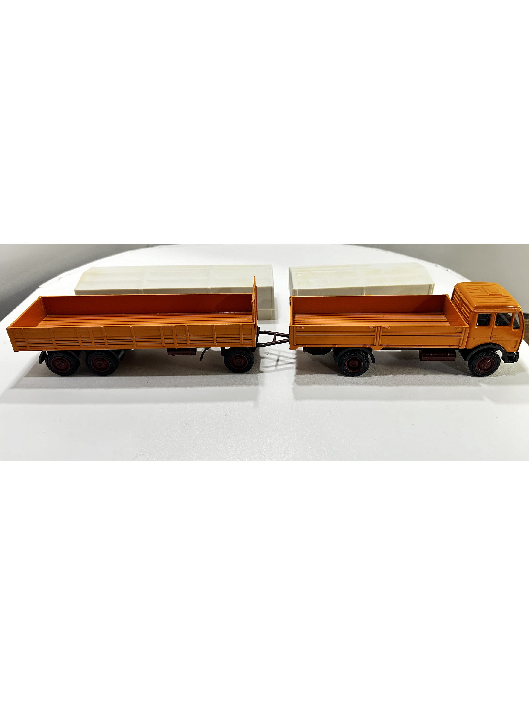 NZG 1:50 Mercedes-Benz 1632/1932 NG con carro lona | Diecast clásico “Made in W. Germany” 21