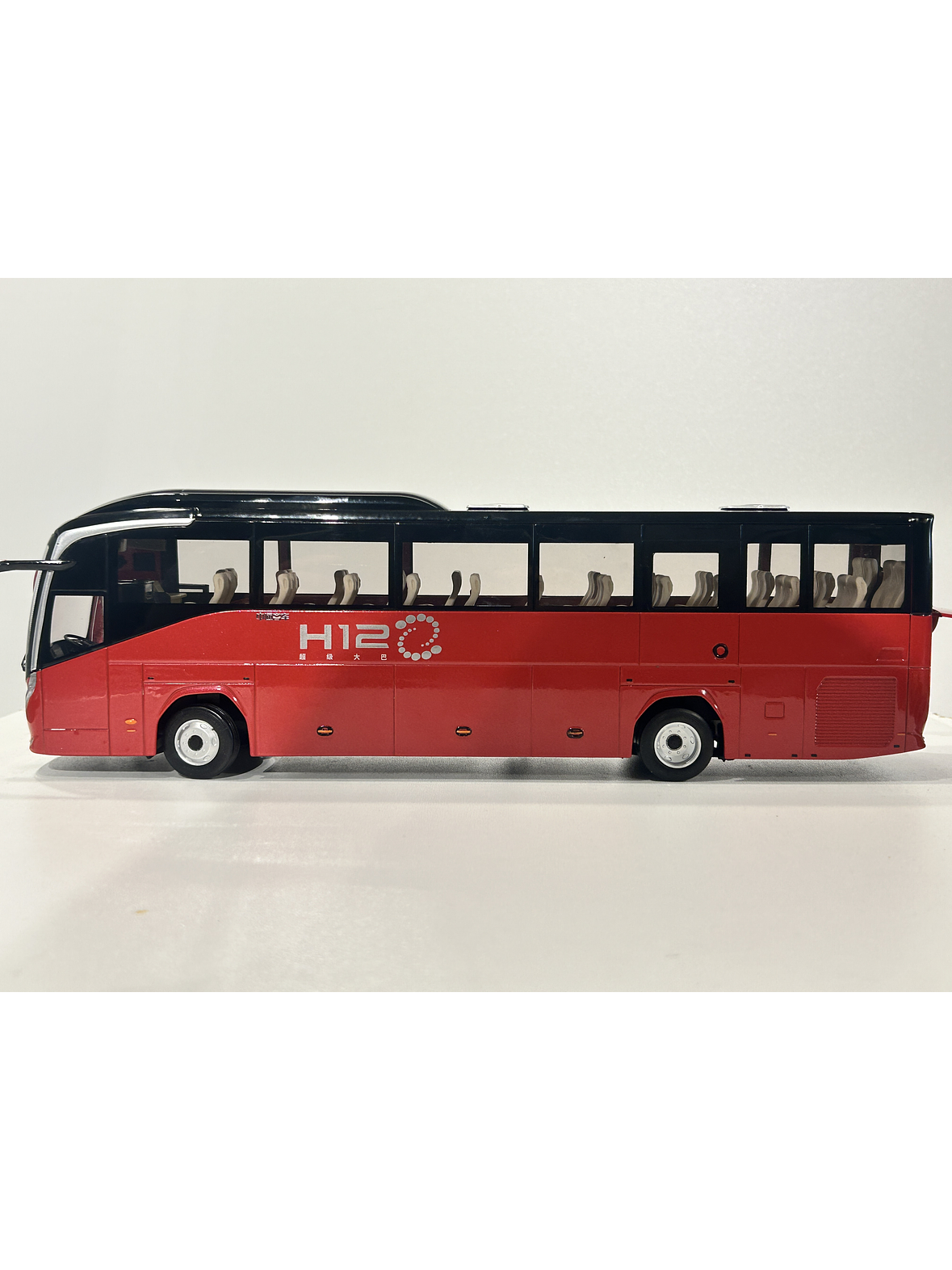 Bus Zhongtong H12. Escala 1:36 | 